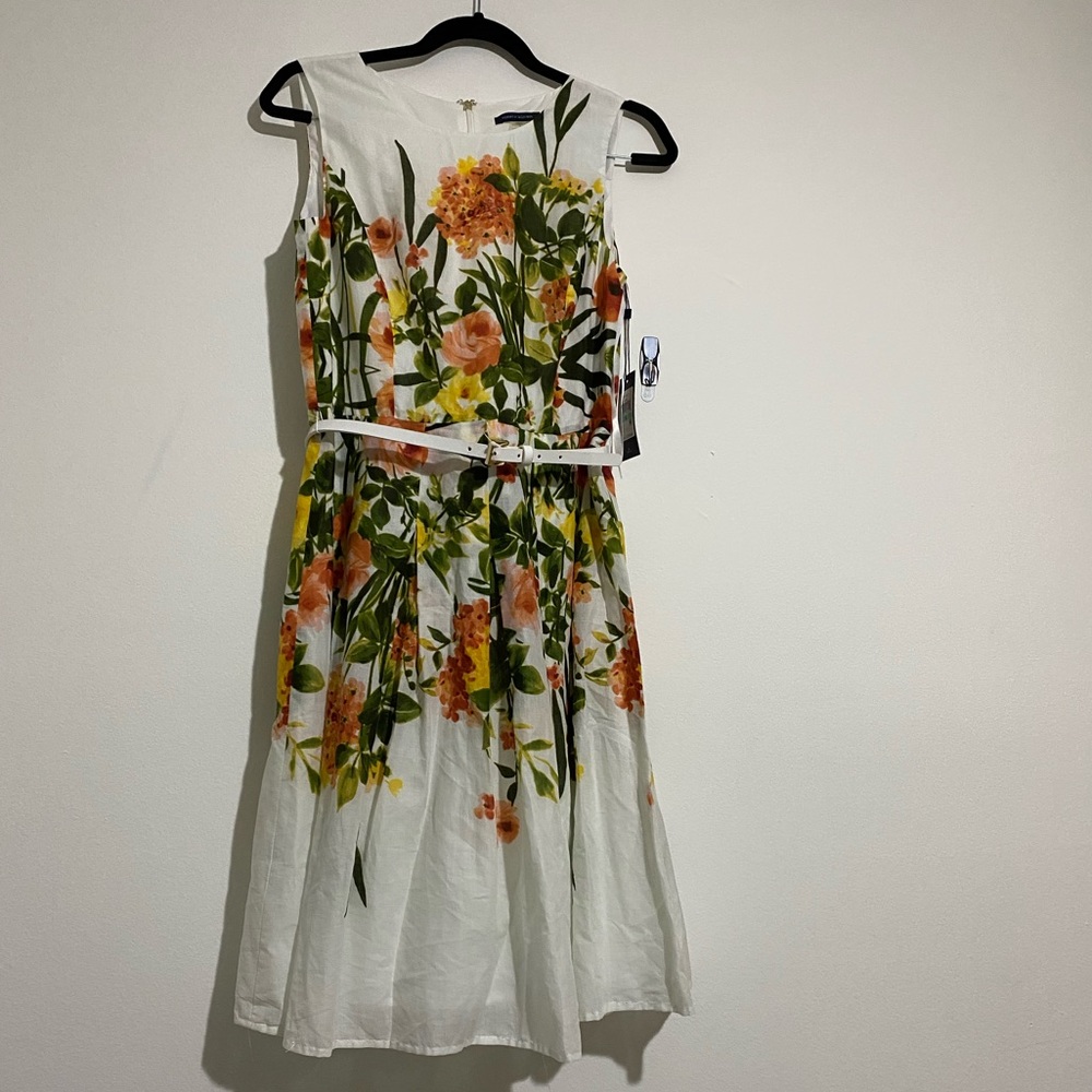 NWT Tommy Hilfiger floral dress size 8